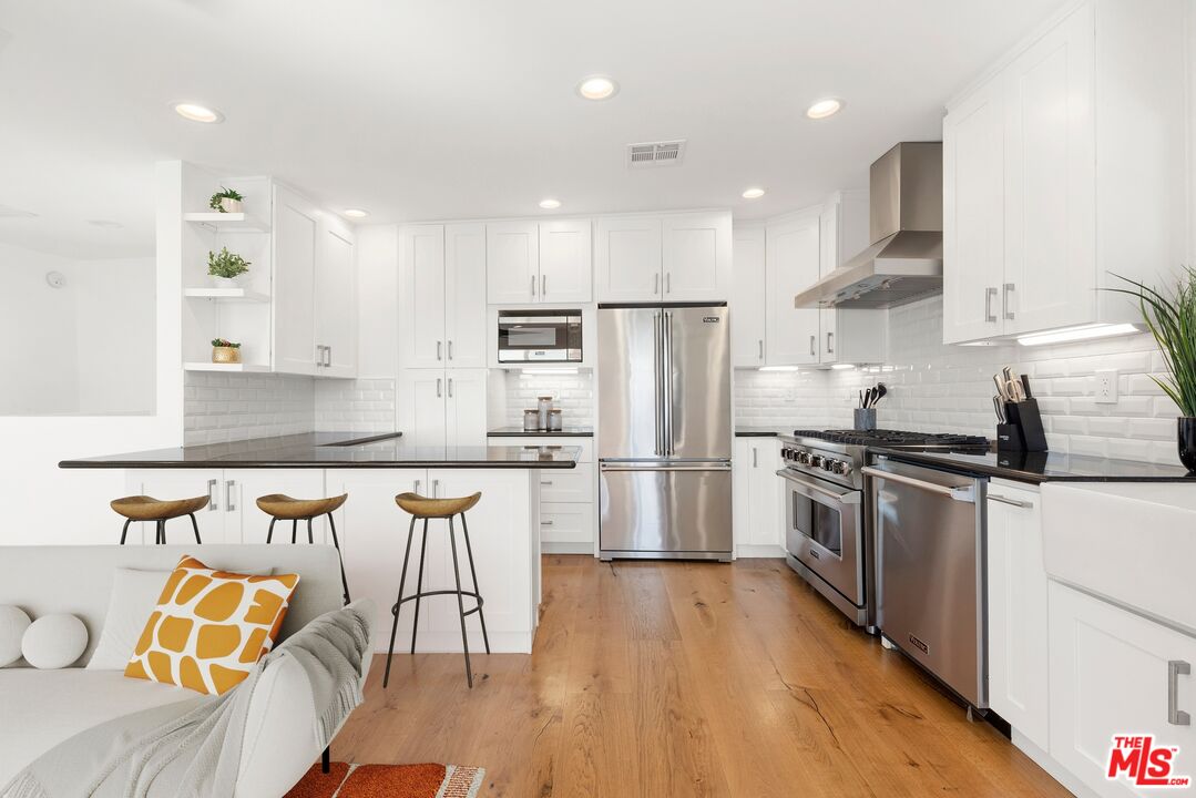 1788 N Orange Grove Ave