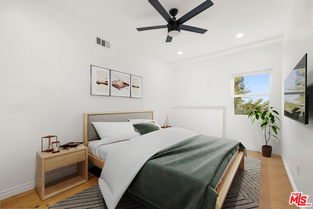 1788 N Orange Grove Ave