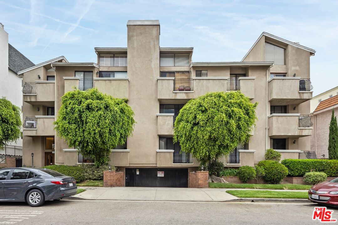 1630 S Bentley Ave Unit: 202