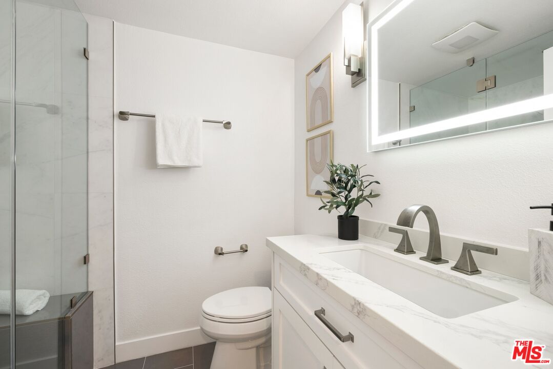 1630 S Bentley Ave Unit: 202