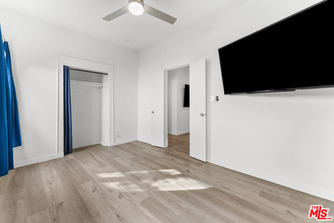 33 Wavecrest Ave Unit: 1