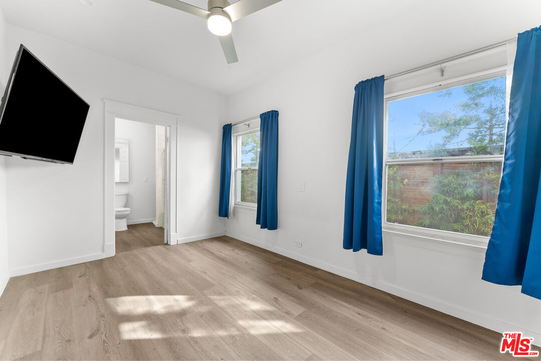 33 Wavecrest Ave Unit: 1