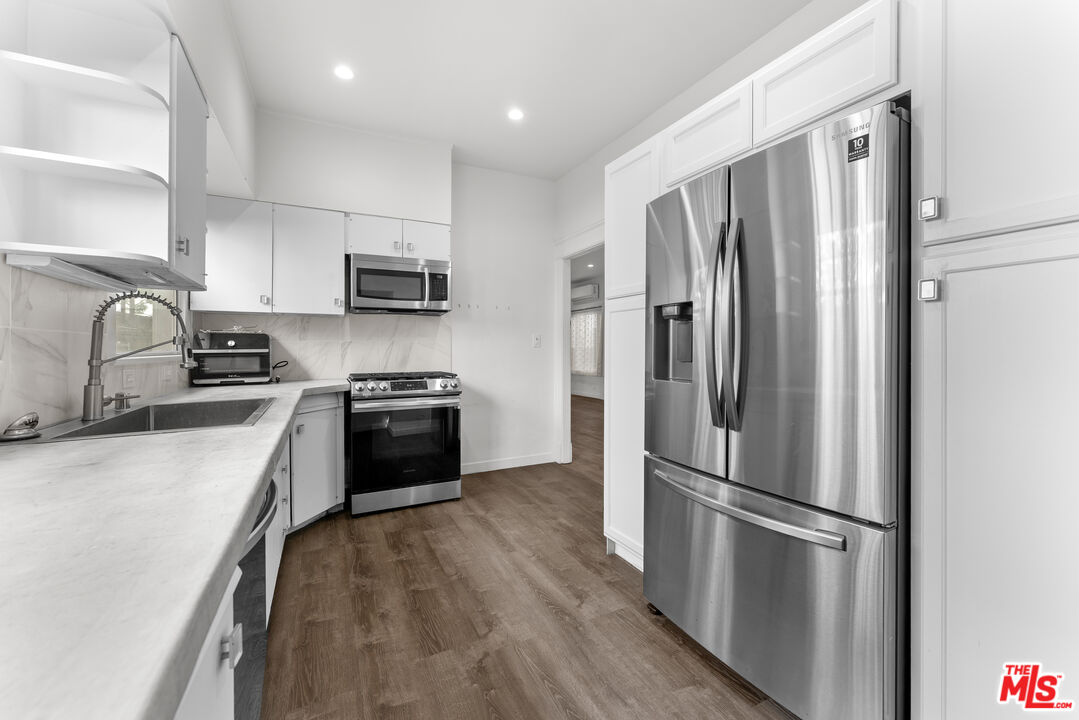 33 Wavecrest Ave Unit: 1