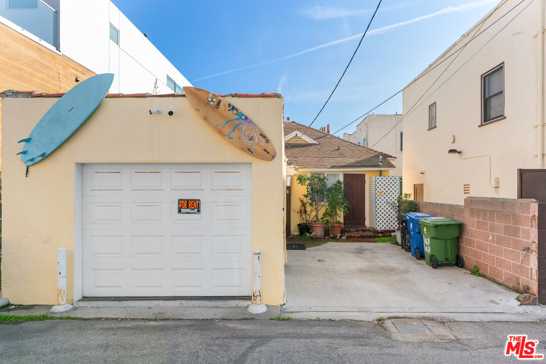 33 Wavecrest Ave Unit: 1