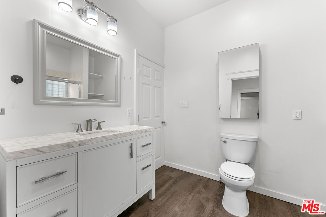 33 Wavecrest Ave Unit: 1