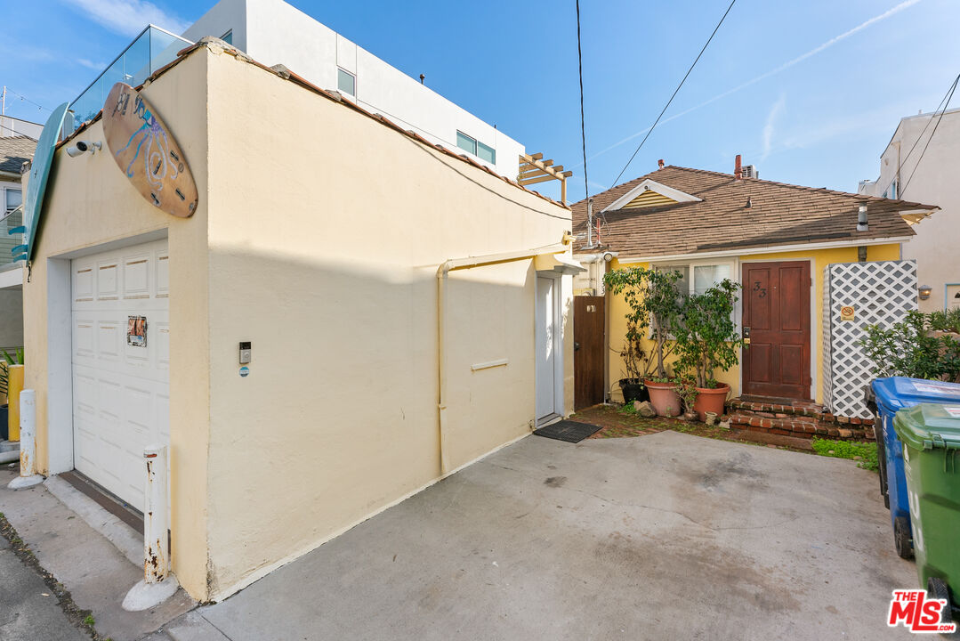 33 Wavecrest Ave Unit: 1