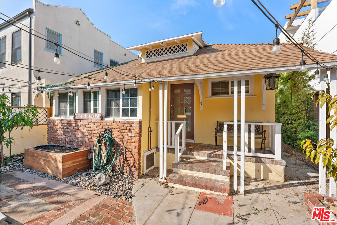 33 Wavecrest Ave Unit: 1