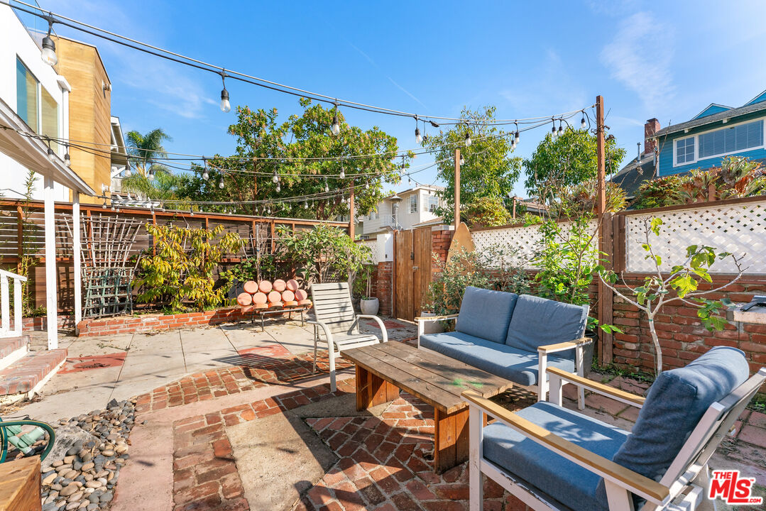 33 Wavecrest Ave Unit: 1