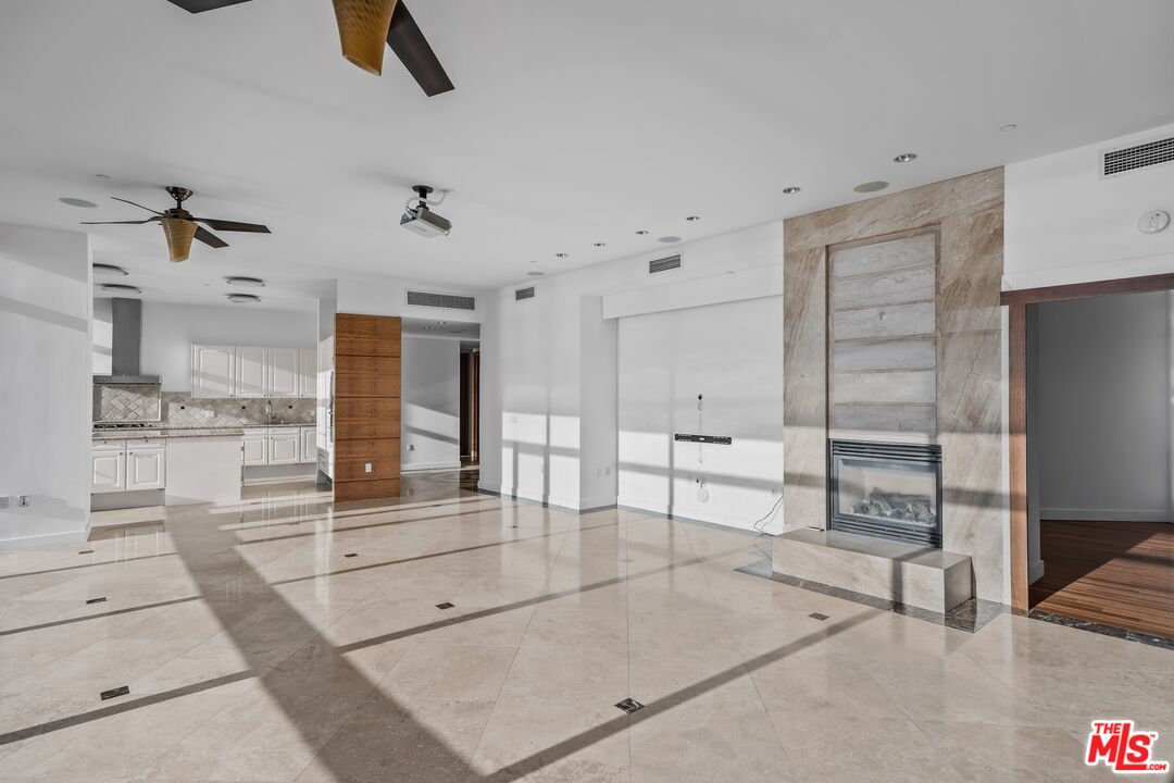 165 6th Ave Unit: 2803