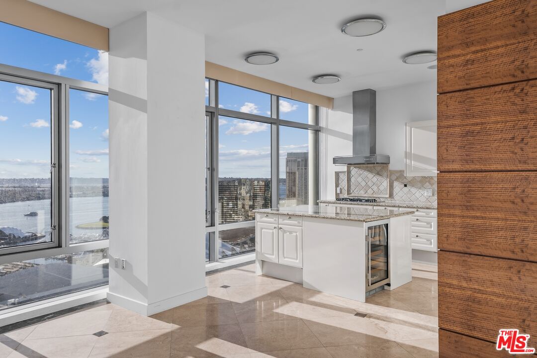 165 6th Ave Unit: 2803