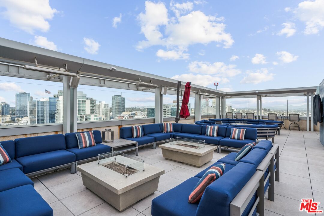 165 6th Ave Unit: 2803