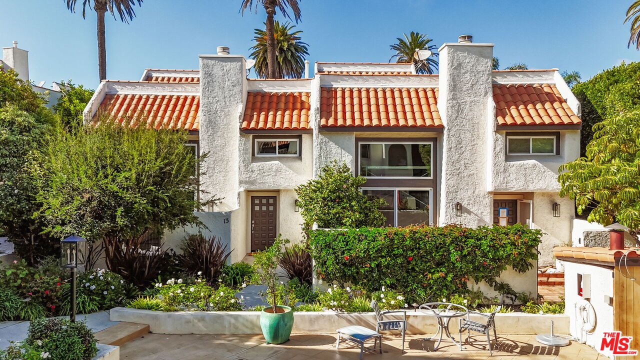 130 Marguerita Ave Unit: 13