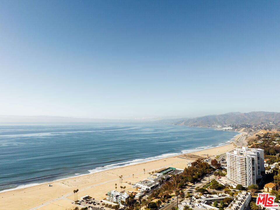 130 Marguerita Ave Unit: 13