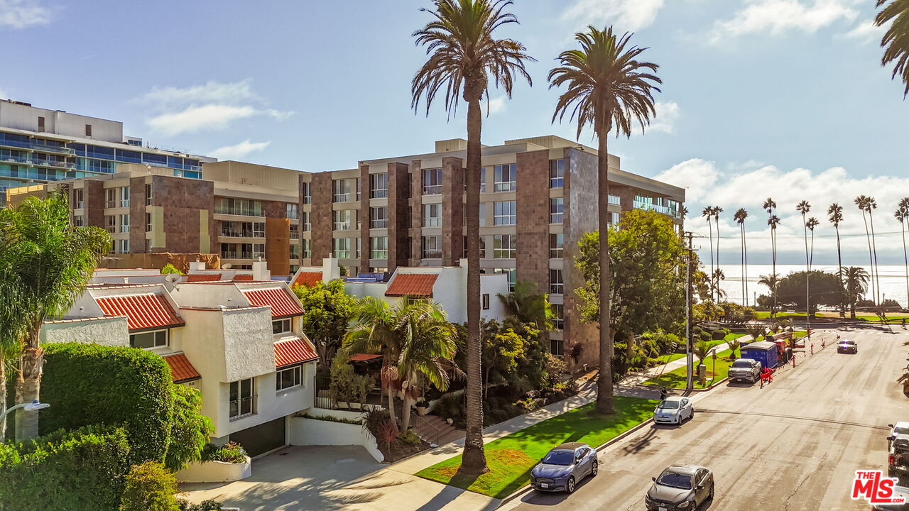 130 Marguerita Ave Unit: 13