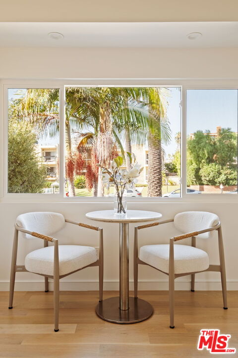 130 Marguerita Ave Unit: 13