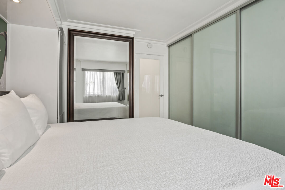 1230 Horn Ave Unit: 304