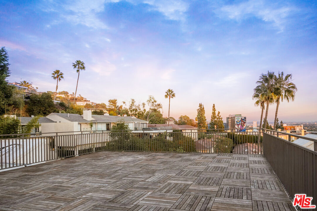 1230 Horn Ave Unit: 304