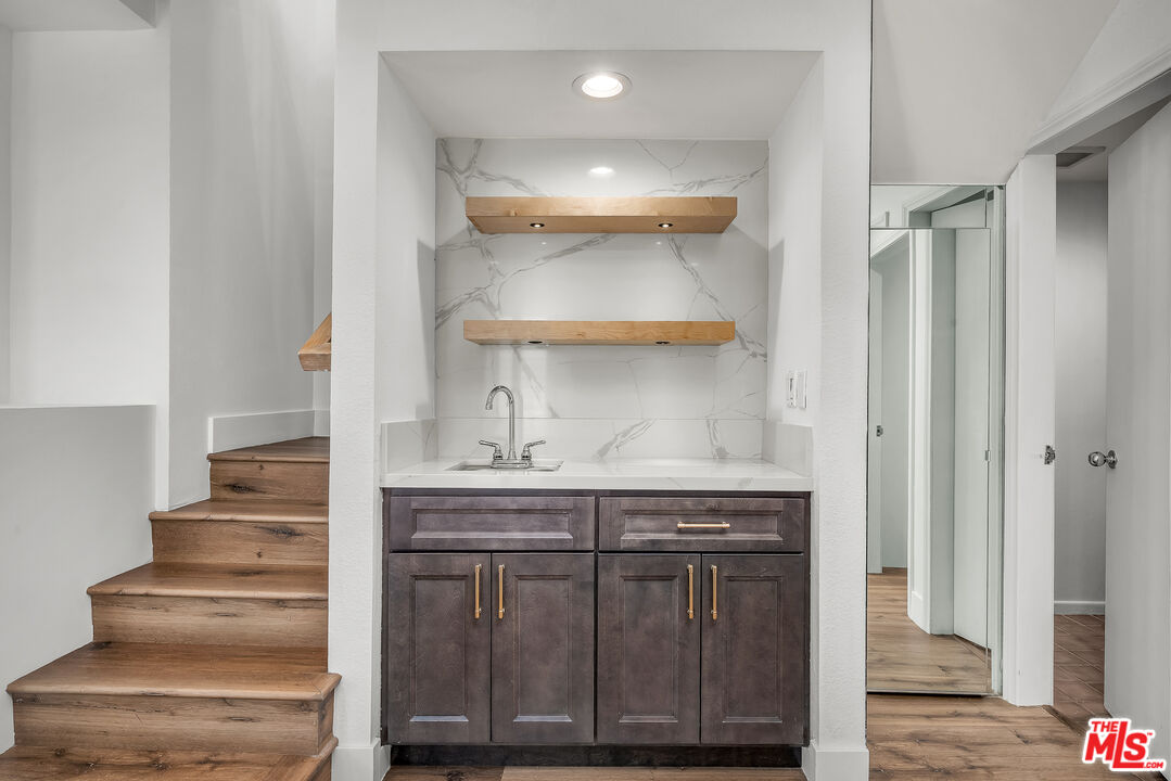 1655 Selby Ave Unit: 301