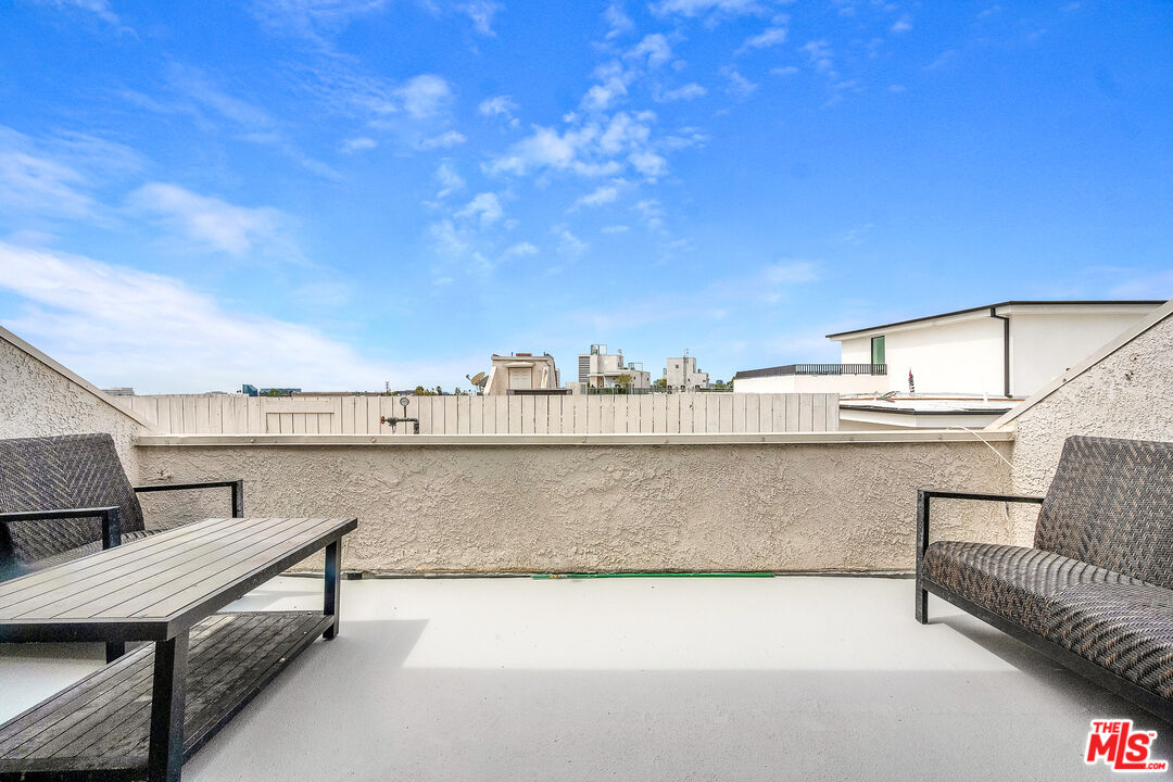 1655 Selby Ave Unit: 301