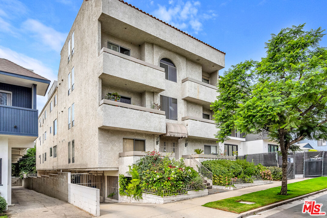 1655 Selby Ave Unit: 301