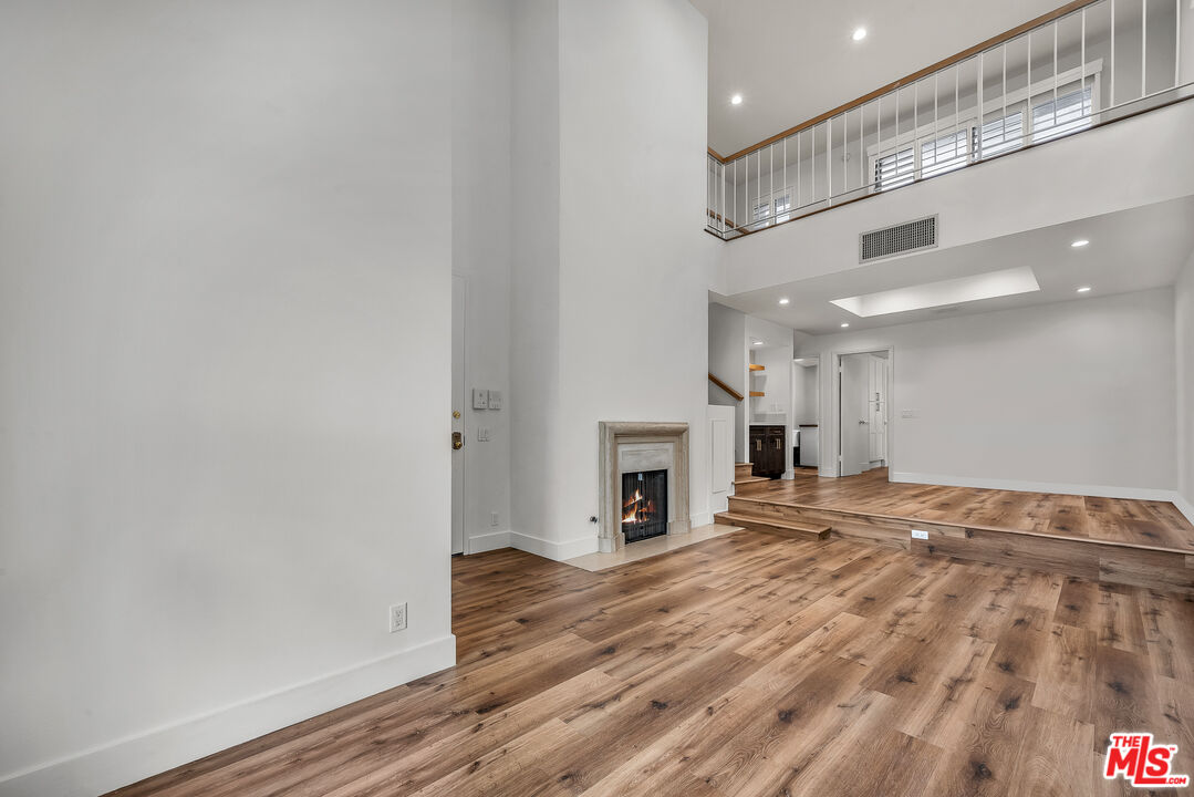 1655 Selby Ave Unit: 301