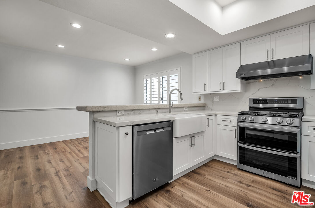 1655 Selby Ave Unit: 301