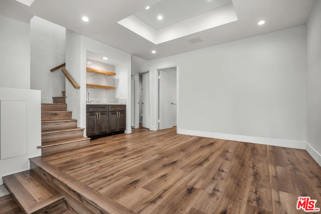 1655 Selby Ave Unit: 301