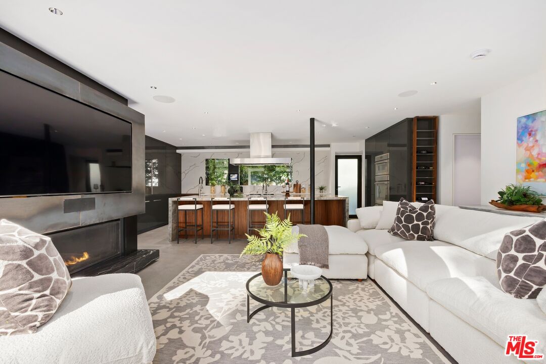 10558 Fontenelle Way