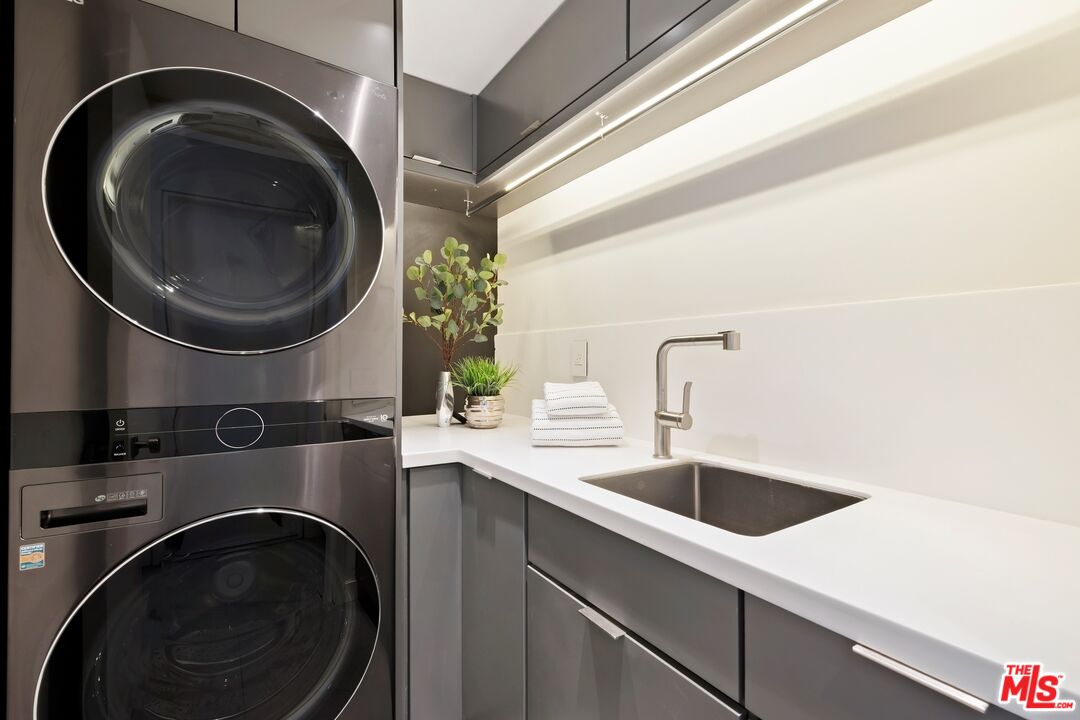 10558 Fontenelle Way