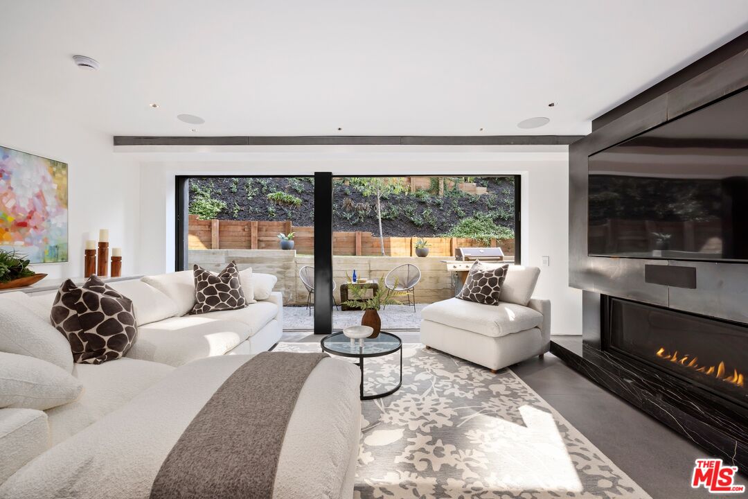 10558 Fontenelle Way