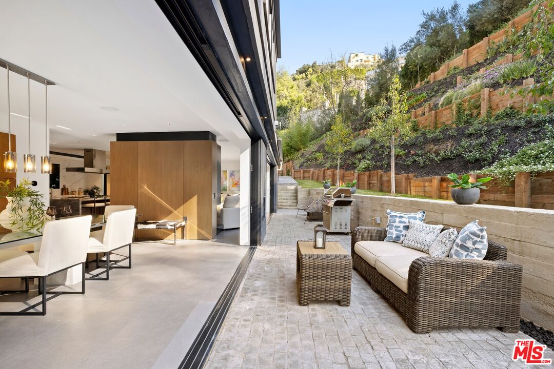 10558 Fontenelle Way