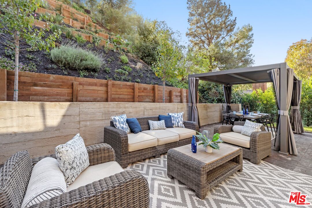 10558 Fontenelle Way