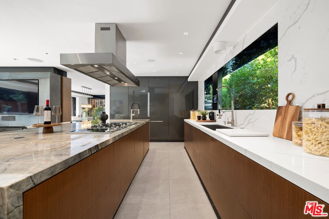 10558 Fontenelle Way