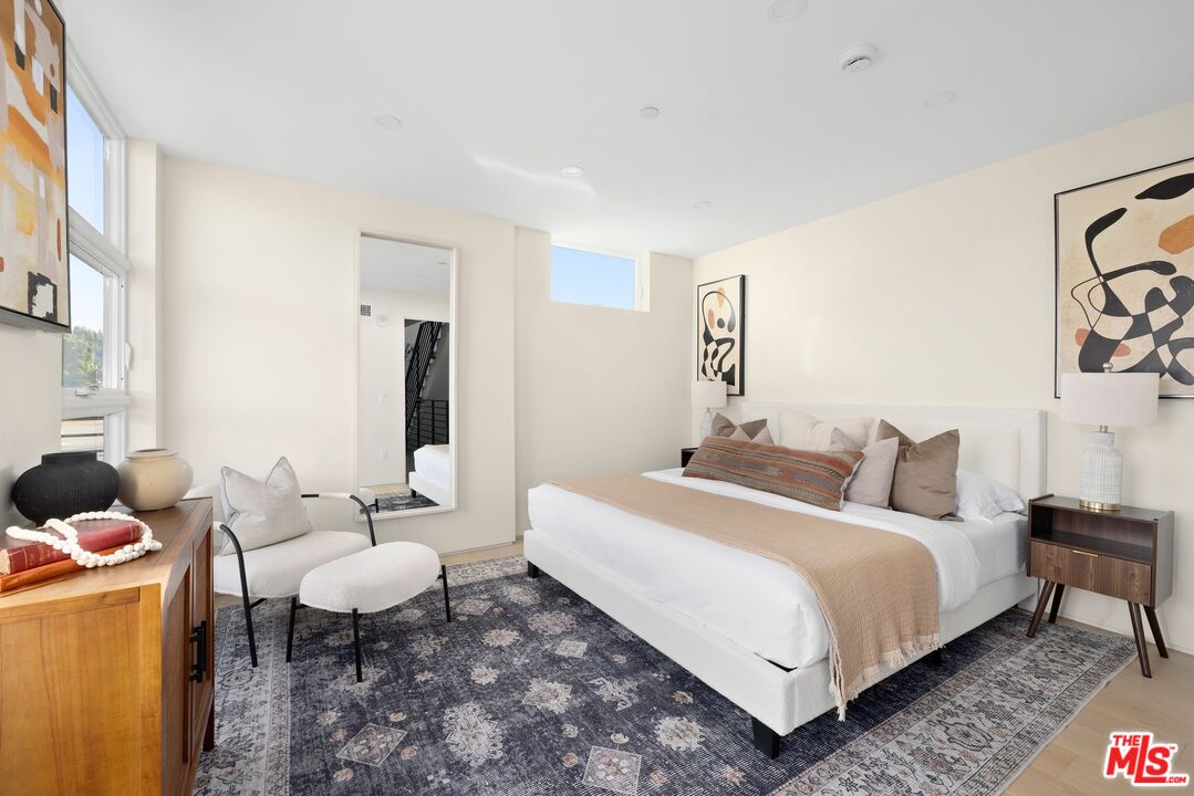 1011 N Ogden Dr Unit: 101