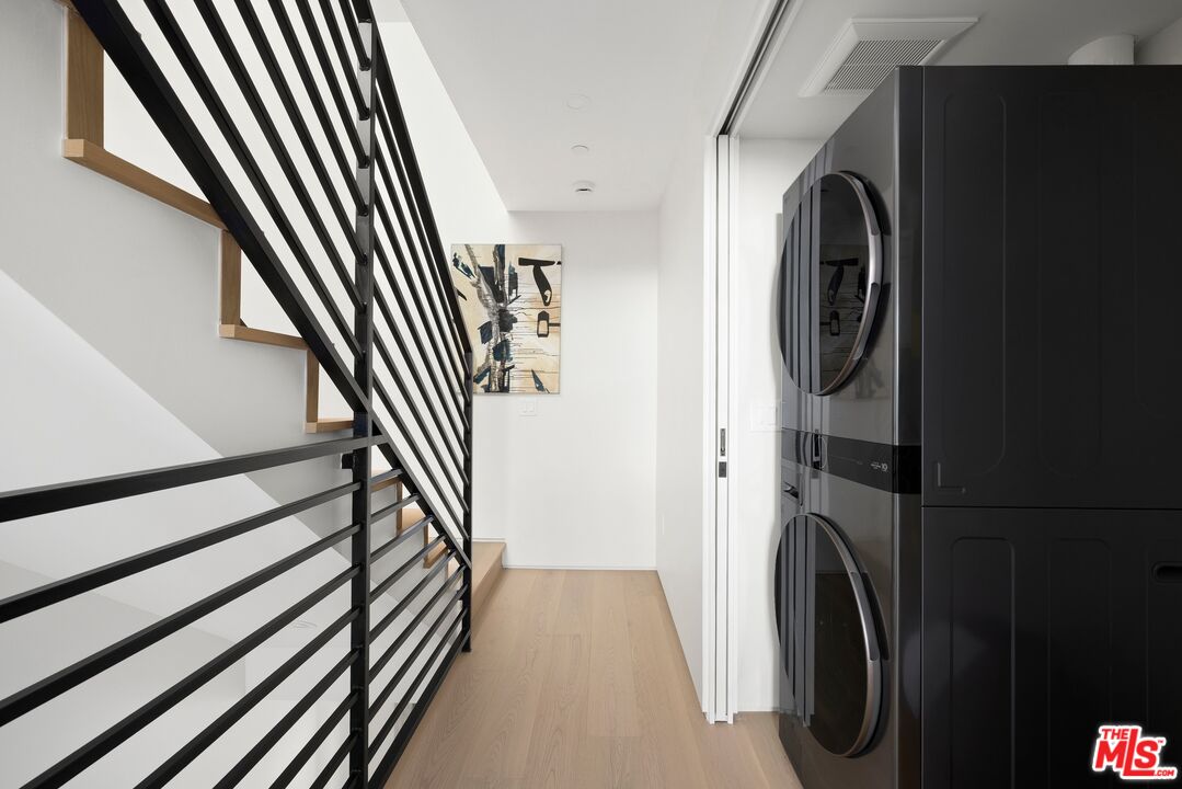 1011 N Ogden Dr Unit: 101