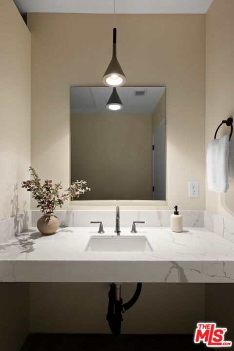 1011 N Ogden Dr Unit: 101