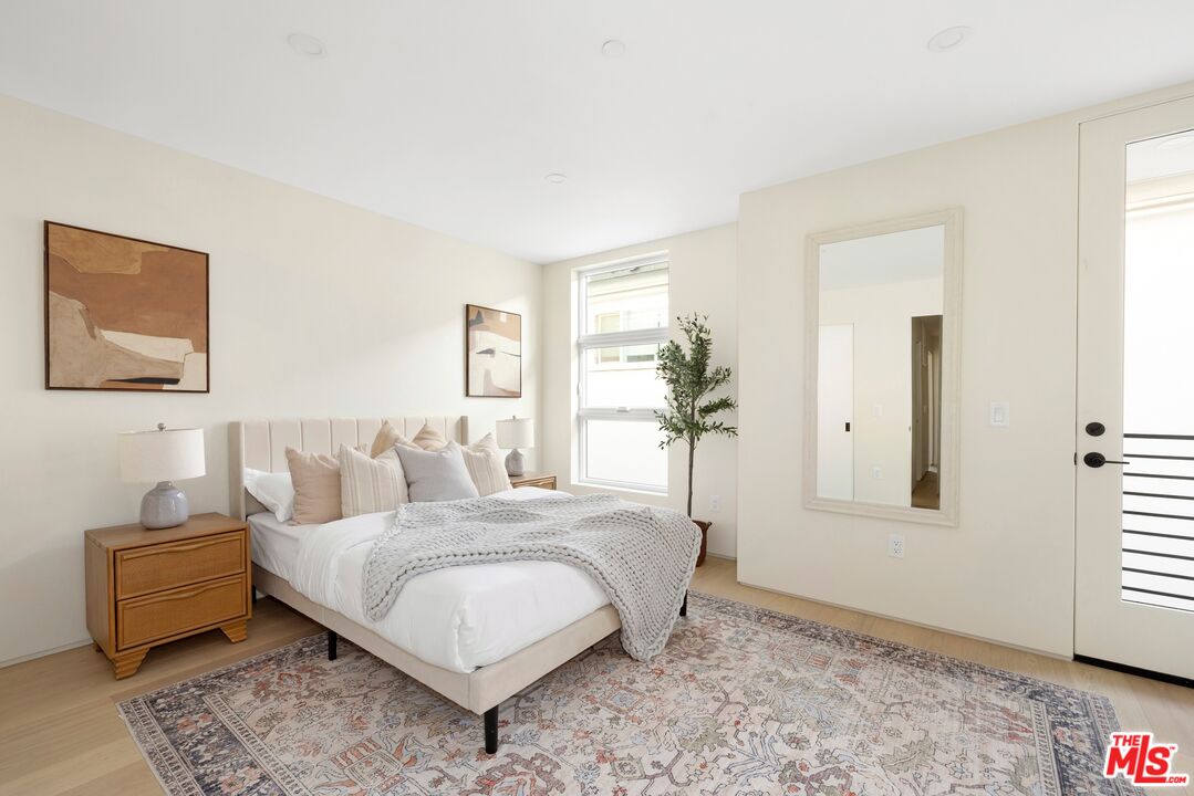 1011 N Ogden Dr Unit: 104