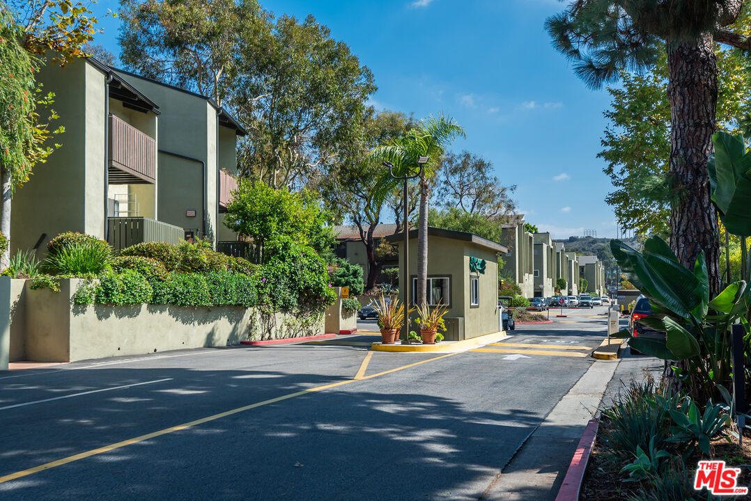 5001 Stoney Creek Rd Unit: 451