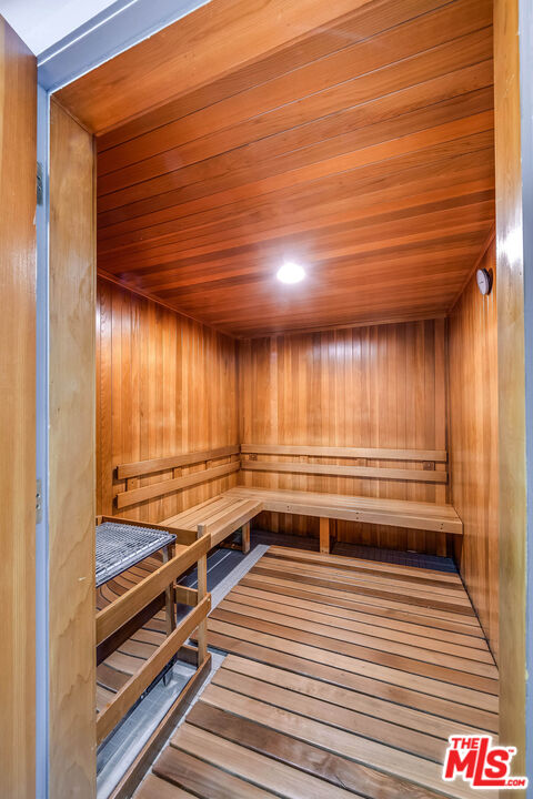 2222 Avenue Of The Stars Unit: 1701