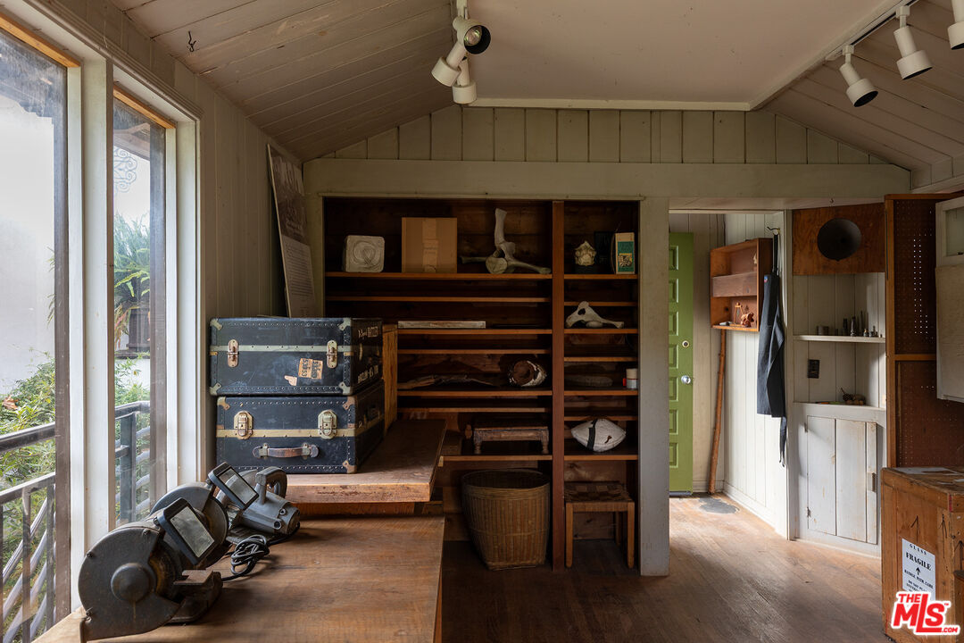 7837 Woodrow Wilson Dr