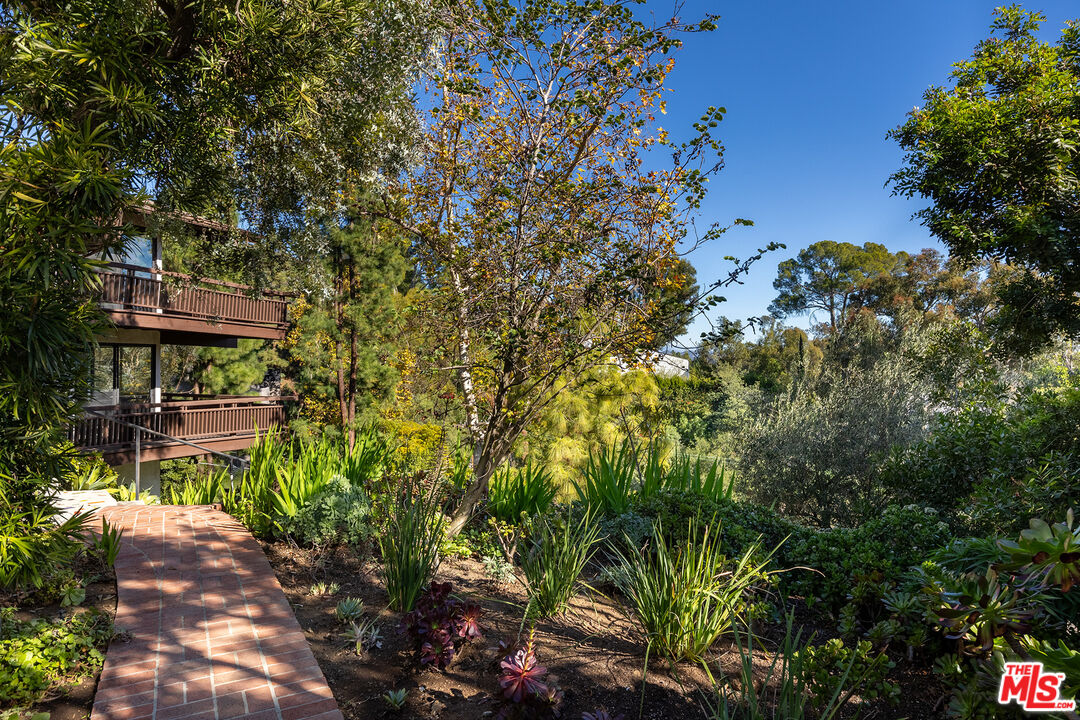 7837 Woodrow Wilson Dr