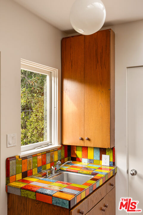 7837 Woodrow Wilson Dr