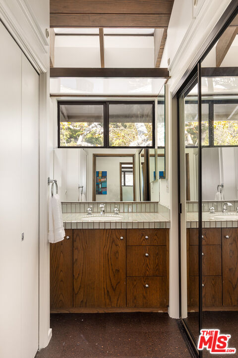 7837 Woodrow Wilson Dr