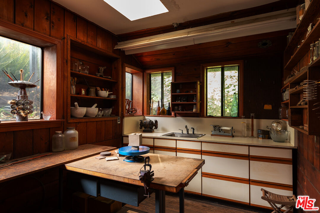 7837 Woodrow Wilson Dr