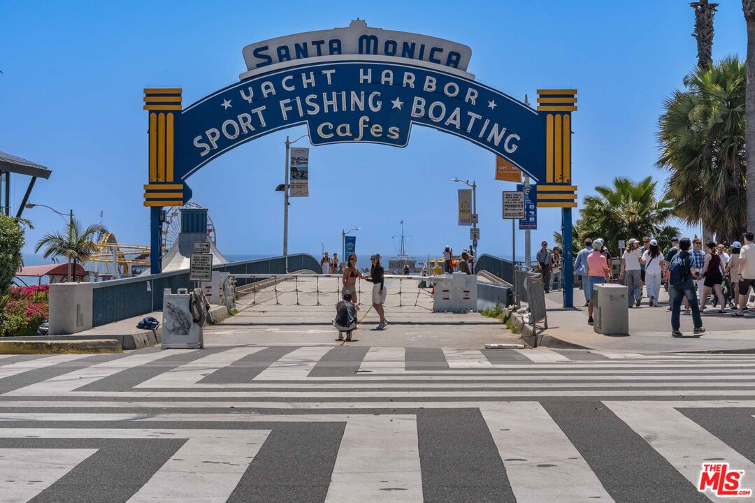 933 11th St Unit: 21