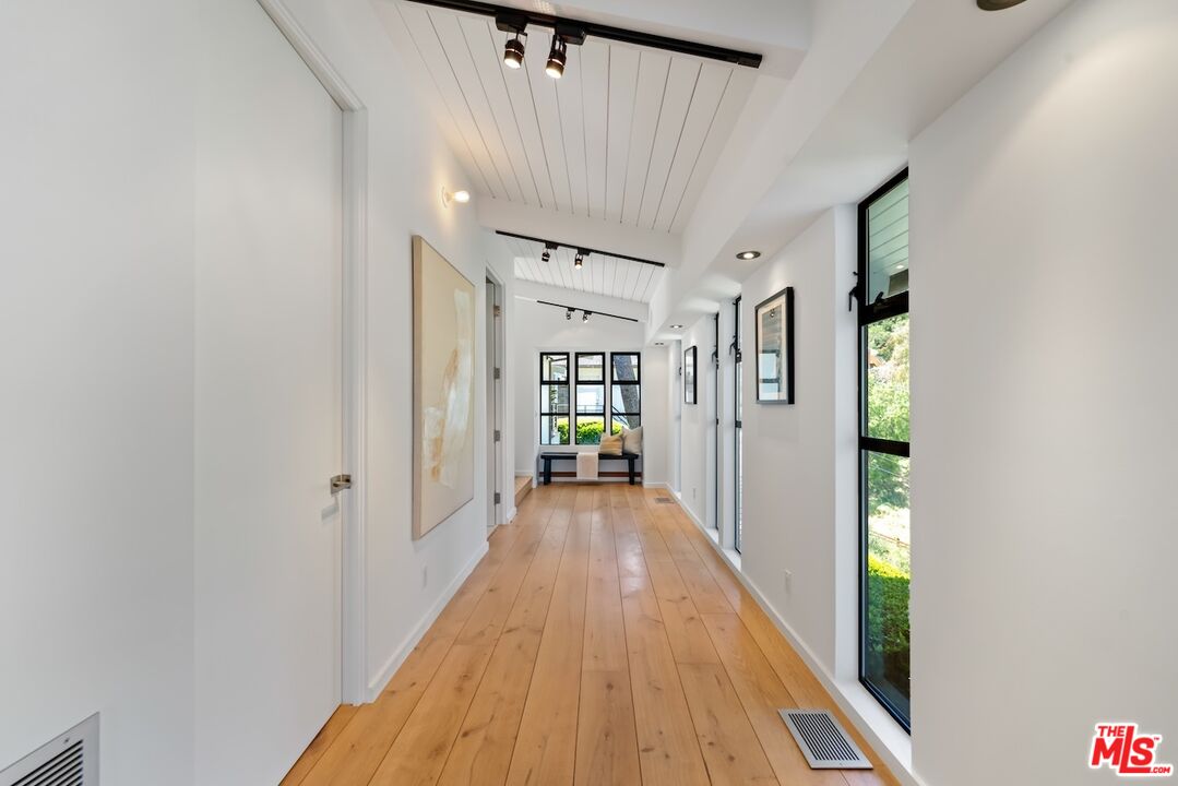 23701 Harbor Vista Dr