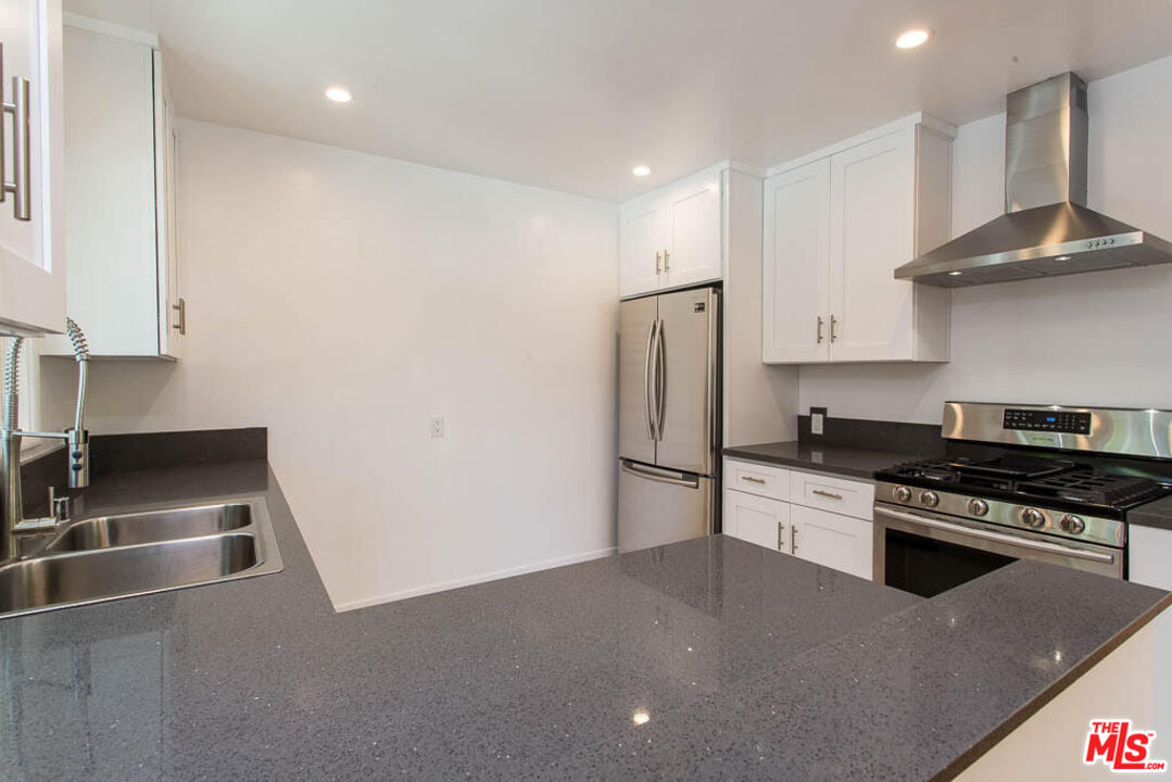 1204 N Crescent Heights Blvd Unit: 1