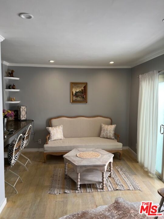 141 S Clark Dr Unit: 315