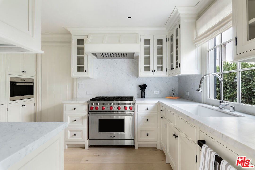 9563 Charleville Blvd