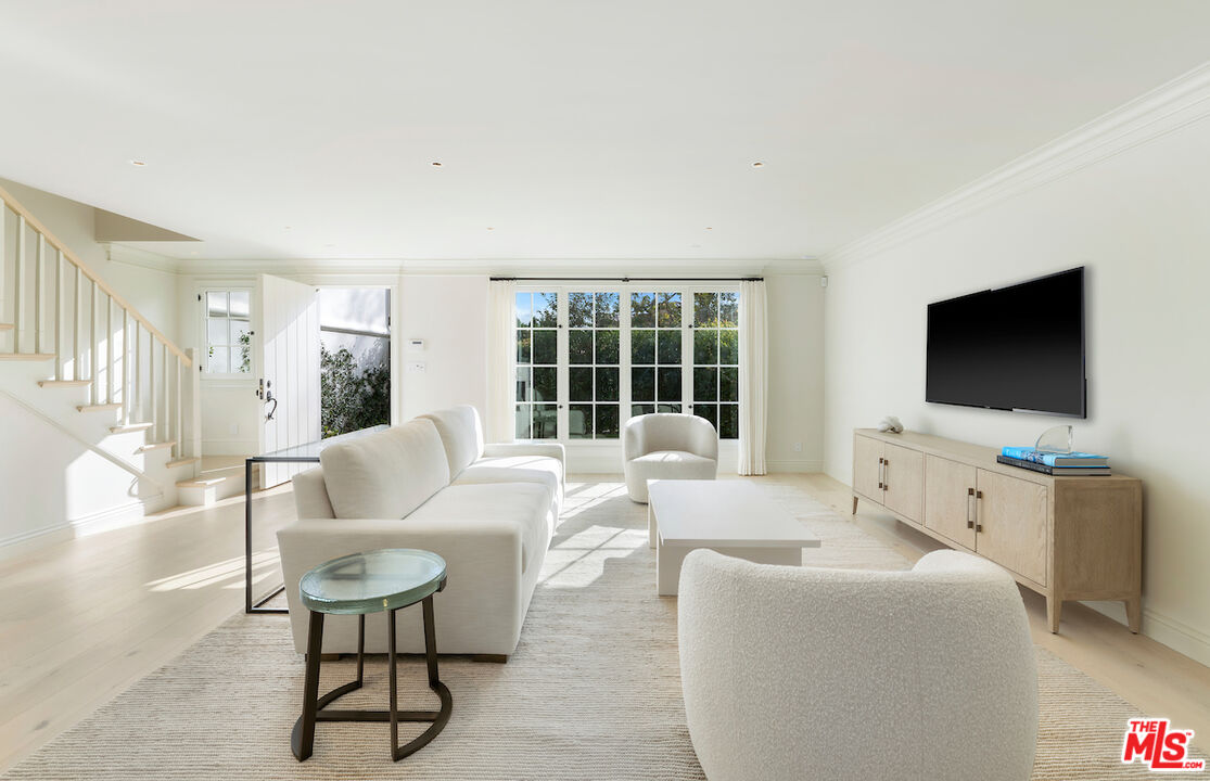 9563 Charleville Blvd